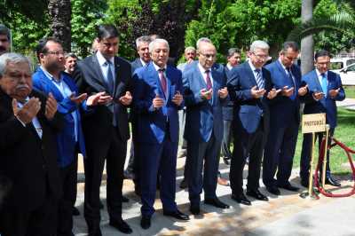 Ziya Paşa Kabri Başında Anıldı